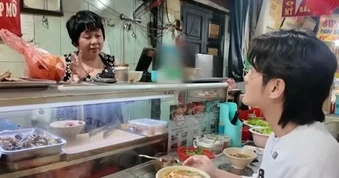 Tranh cãi bát bún ở Hà Nội giá 80.000 đồng