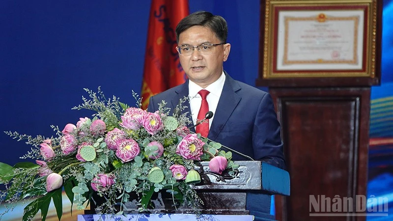 Trao Huân chương Lao động hạng Nhất cho Tổng Công ty Du lịch Sài Gòn