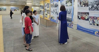 Triển lãm "Trẻ em thời chiến" lần đầu được tổ chức tại ga metro TPHCM
