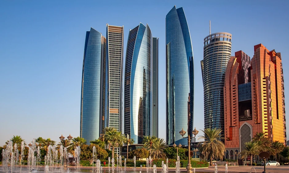 UAE có bao nhiêu tiểu vương quốc?