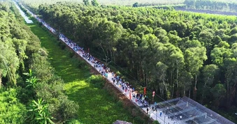 Về Cà Mau nghe kể chuyện Bác Ba Phi, đờn ca tài tử trên xuồng