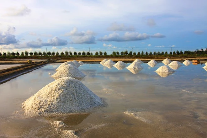 Việt Nam có ngọn núi cao chỉ hơn 10 m, được hình thành từ núi lửa cổ