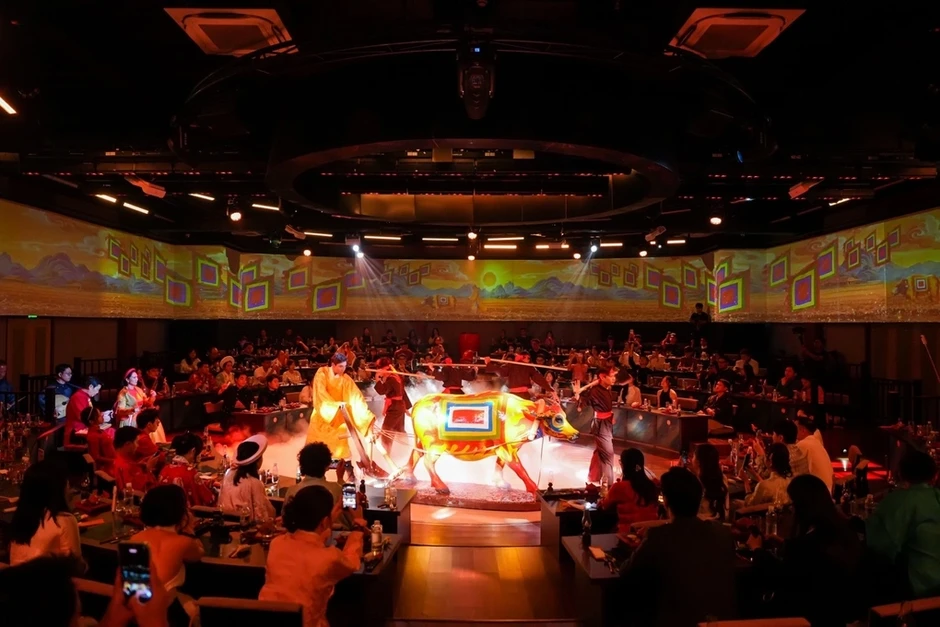 VietCharm đổi tên thành 'Loaloa Show', ra mắt chương trình mới