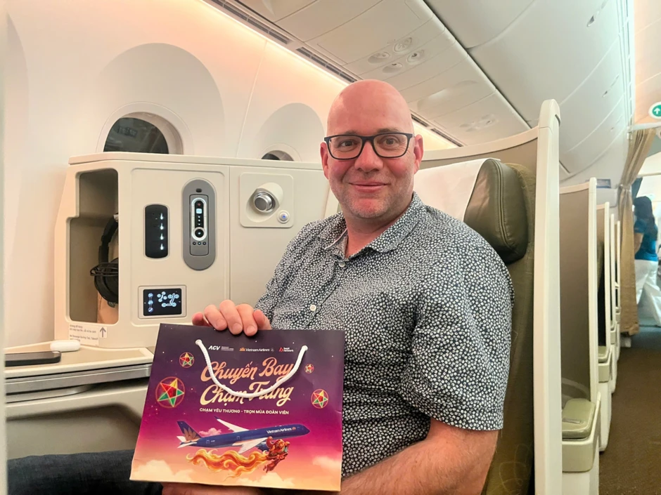 Vietnam Airlines mang sắc màu Trung thu truyền thống lên ‘Chuyến bay Chạm Trăng’ Vietnam Airlines mang sắc màu Trung thu truyền thống lên ‘Chuyến bay Chạm Trăng’