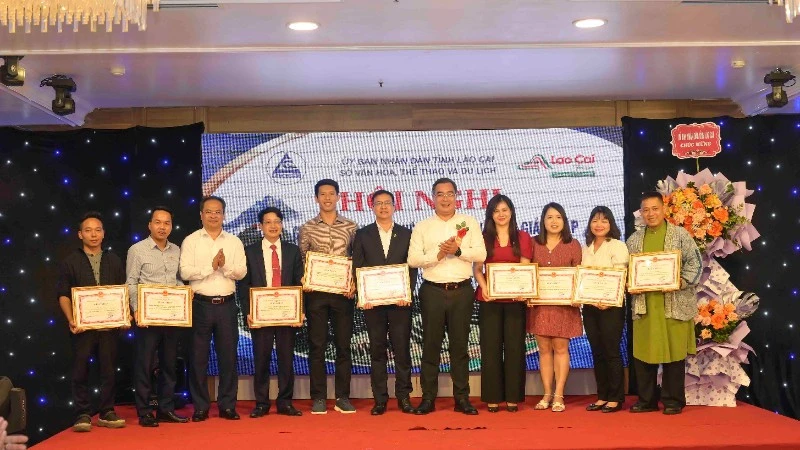 Xây dựng Lào Cai trở thành trung tâm du lịch bốn mùa Xây dựng Lào Cai trở thành trung tâm du lịch bốn mùa