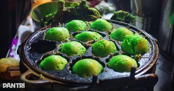 Xe “bánh bò ma” của ông lão chỉ xuất hiện 2 đêm mỗi tuần ở TPHCM