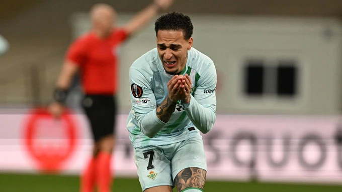 Antony kêu gọi Real Betis thay đổi sau thất bại trước Panathinaikos Antony kêu gọi Real Betis thay đổi sau thất bại trước Panathinaikos
