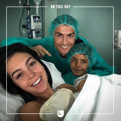 Cristiano Ronaldo, Georgina Rodriguez & Hành trình 10 năm tình yêu đáng ngưỡng mộ Cristiano Ronaldo, Georgina Rodriguez & Hành trình 10 năm tình yêu đáng ngưỡng mộ