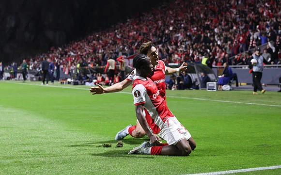 Hạ Freiburg nghẹt thở, Braga chiếm ưu thế tại Europa League Hạ Freiburg nghẹt thở, Braga chiếm ưu thế tại Europa League