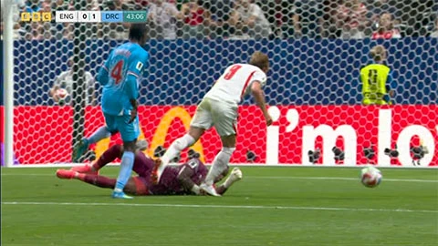 Harry Kane và tuyển Anh bị 'cướp trắng' một quả phạt 11m? Harry Kane và tuyển Anh bị 'cướp trắng' một quả phạt 11m?