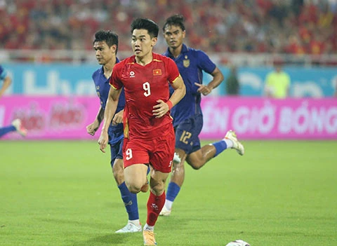 HLV Kim Sang Sik và Đình Bắc không tham dự ASIAD 2026 HLV Kim Sang Sik và Đình Bắc không tham dự ASIAD 2026