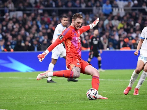 Juventus nguy cơ hụt Suzuki: Chevalier khiến kế hoạch của PSG thay đổi Juventus nguy cơ hụt Suzuki: Chevalier khiến kế hoạch của PSG thay đổi