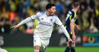 Lyon và Aston Villa vào vòng 1/8, Europa League chia tay 6 đội bóng