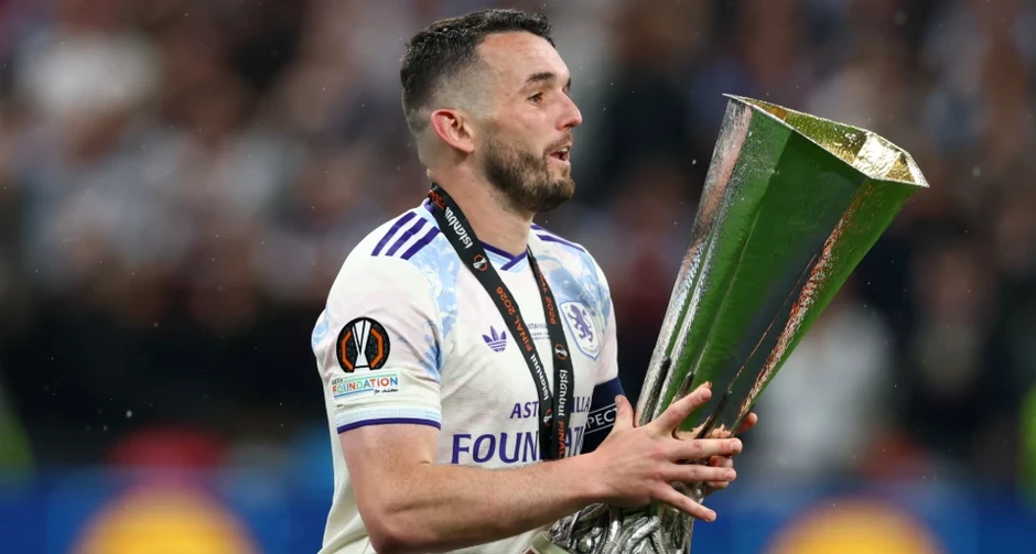 McGinn vỡ òa ngày Aston Villa vô địch Europa League McGinn vỡ òa ngày Aston Villa vô địch Europa League