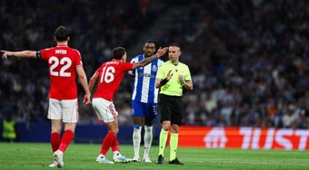 Nottingham Forest cầm hòa Porto dù bị ép sân nghẹt thở