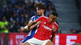 Nottingham xuất sắc cầm hòa Porto, Aston Villa rộng cửa vào bán kết Europa League