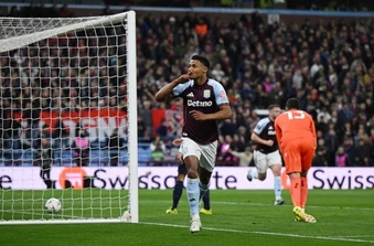 Thua thảm Aston Villa, HLV Bologna vẫn tự hào về hành trình đã qua
