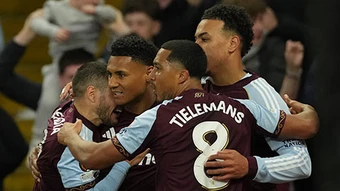 Watkins lập cột mốc lịch sử, Aston Villa đại thắng Bologna vào bán kết Europa League