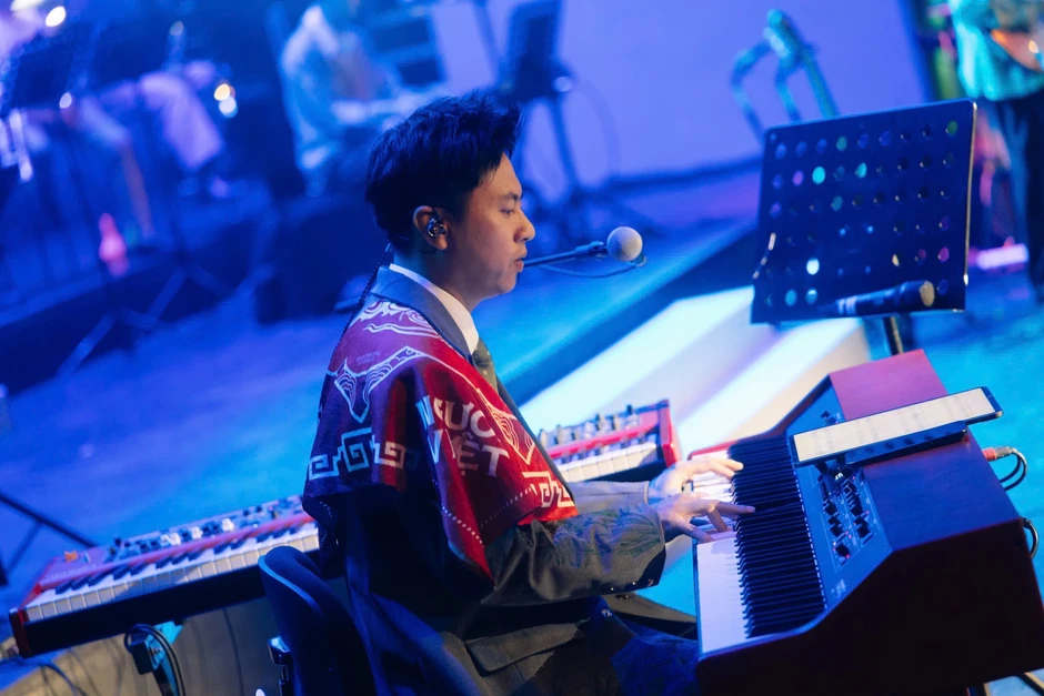 “Anh Trịnh Công Sơn nói với tôi: Tiến à, mình già quá rồi, không nên lên sân khấu nữa” “Anh Trịnh Công Sơn nói với tôi: Tiến à, mình già quá rồi, không nên lên sân khấu nữa”