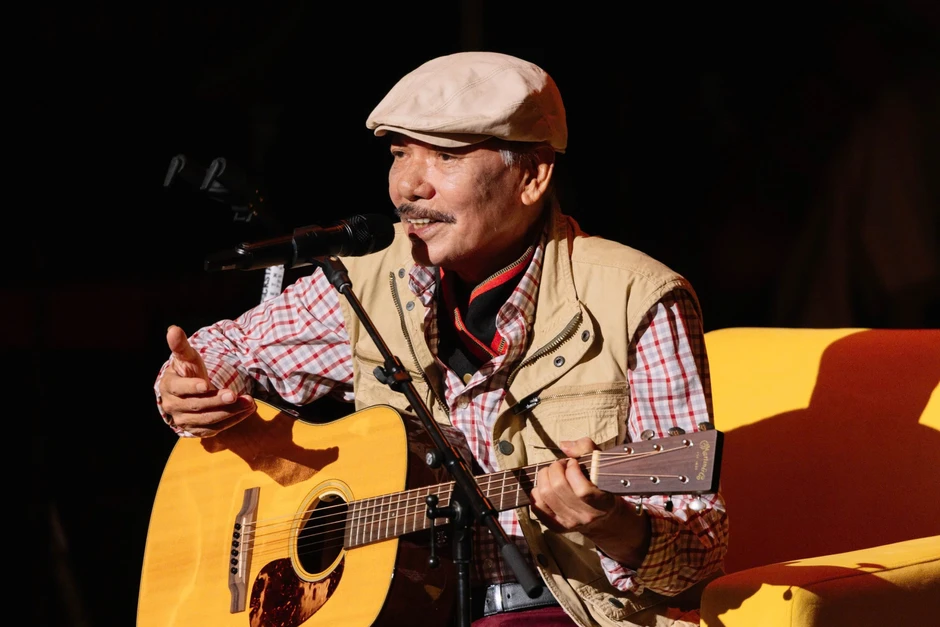 “Anh Trịnh Công Sơn nói với tôi: Tiến à, mình già quá rồi, không nên lên sân khấu nữa” “Anh Trịnh Công Sơn nói với tôi: Tiến à, mình già quá rồi, không nên lên sân khấu nữa”