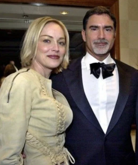 ‘Biểu tượng gợi cảm’ Sharon Stone tiết lộ lý do đổ vỡ hôn nhân