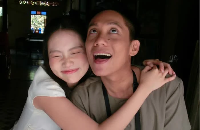 “Chú rể” của Phương Mỹ Chi bày tỏ trong đám cưới tại TP.HCM: "Được gặp em là điều rất đặc biệt" “Chú rể” của Phương Mỹ Chi bày tỏ trong đám cưới tại TP.HCM: "Được gặp em là điều rất đặc biệt"