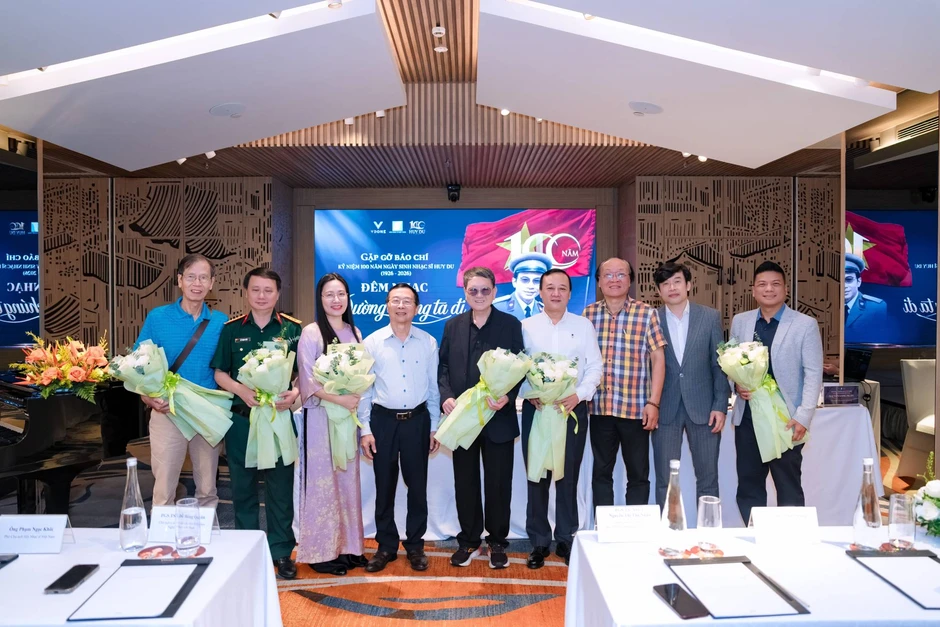 “Đường chúng ta đi” - kỷ niệm 100 năm ngày sinh nhạc sĩ Huy Du “Đường chúng ta đi” - kỷ niệm 100 năm ngày sinh nhạc sĩ Huy Du