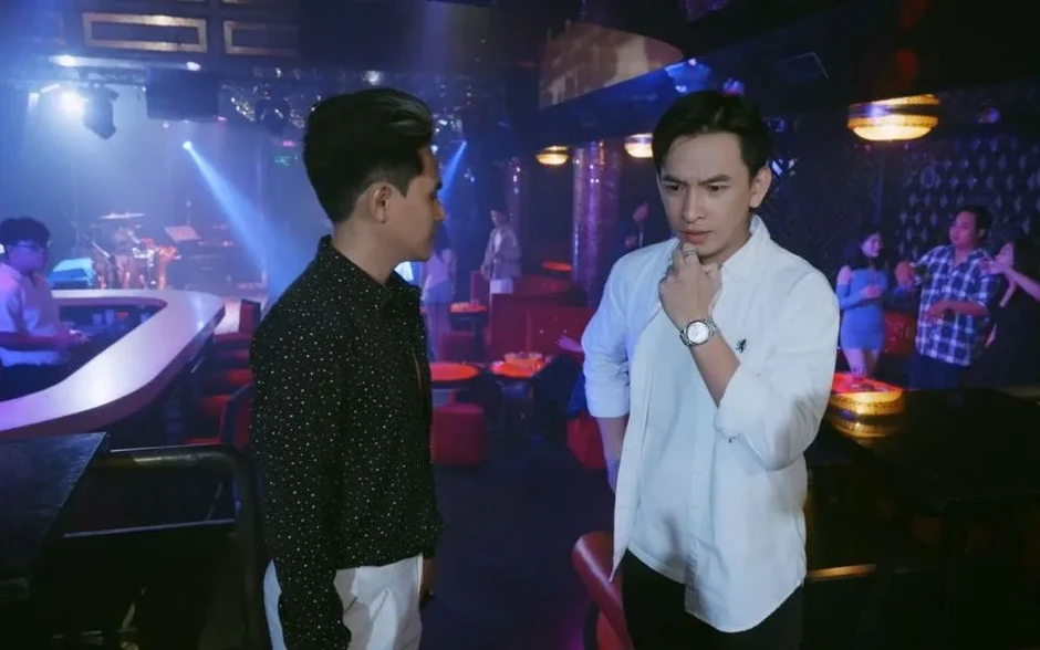 “Hợp đồng từ Thượng đế” bóc trần góc khuất phía sau cuộc sống hào môn “Hợp đồng từ Thượng đế” bóc trần góc khuất phía sau cuộc sống hào môn