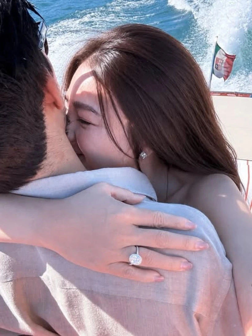 “Ngọc nữ phông bạt” được thiếu gia nghìn tỷ ngành ngân hàng cầu hôn bằng nhẫn kim cương khủng, nhan sắc đàng trai khiến MXH ngớ người