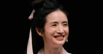 “Nữ thần thanh xuân”: Gây sốc vì vẻ ngoài lão hóa, 10 năm hôn nhân xa cách
