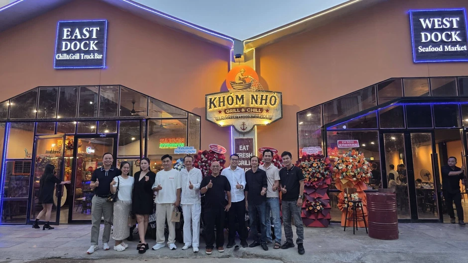 “Ông trùm giải trí” khét tiếng một thời U60 từng bỏ TP.HCM để về bán tạp hóa, mở tiệm bánh mì ở Nha Trang “Ông trùm giải trí” khét tiếng một thời U60 từng bỏ TP.HCM để về bán tạp hóa, mở tiệm bánh mì ở Nha Trang