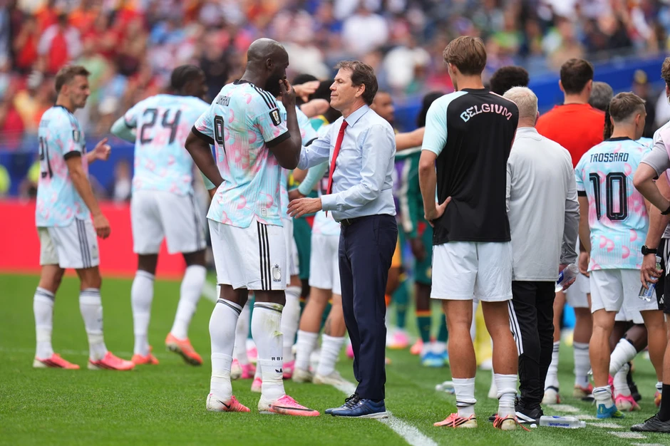 "Bi kịch" FIFA World Cup 2026™: ĐT Senegal làm nền cho màn ngược dòng kinh điển của ĐT Bỉ "Bi kịch" FIFA World Cup 2026™: ĐT Senegal làm nền cho màn ngược dòng kinh điển của ĐT Bỉ