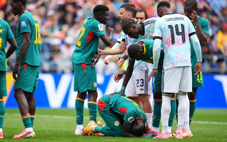 "Bi kịch" FIFA World Cup 2026™: ĐT Senegal làm nền cho màn ngược dòng kinh điển của ĐT Bỉ "Bi kịch" FIFA World Cup 2026™: ĐT Senegal làm nền cho màn ngược dòng kinh điển của ĐT Bỉ