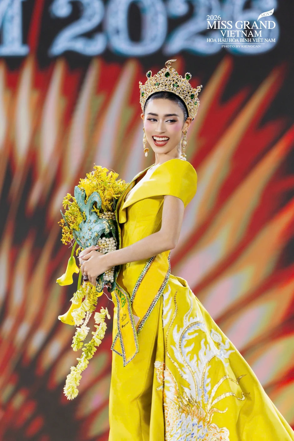 "Bông hồng lai" Emoura Phạm đăng quang Miss Grand Vietnam 2026 "Bông hồng lai" Emoura Phạm đăng quang Miss Grand Vietnam 2026