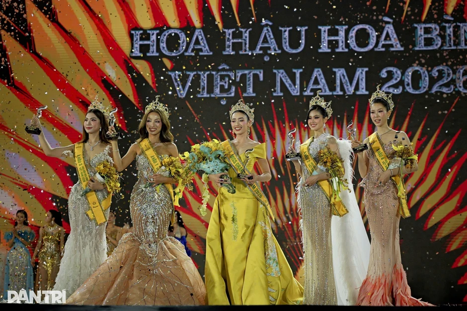 "Bông hồng lai" Emoura Phạm đăng quang Miss Grand Vietnam 2026 "Bông hồng lai" Emoura Phạm đăng quang Miss Grand Vietnam 2026