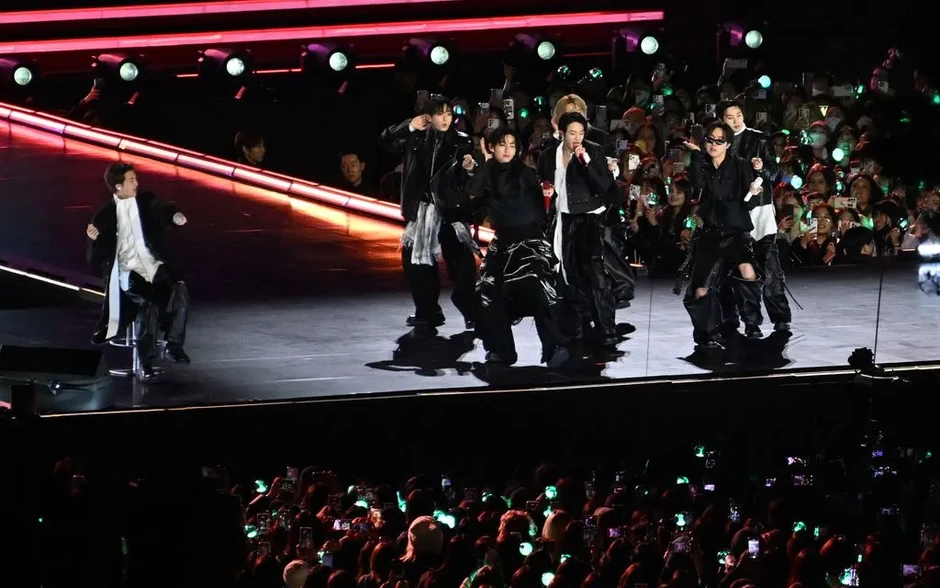 "BTS: The Comeback Live" đứng đầu BXH Netflix tại 77 quốc gia "BTS: The Comeback Live" đứng đầu BXH Netflix tại 77 quốc gia