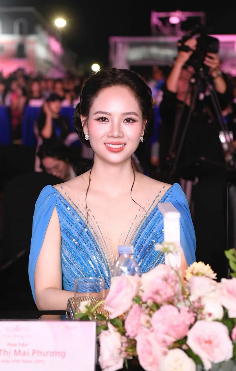 "Chánh cung" đầu tiên của Việt Nam đi thi quốc tế, nhan sắc sau 24 năm gây ngỡ ngàng