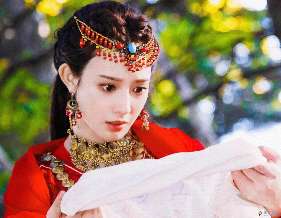 "Gái ế tuổi Ngọ showbiz" lộ clip thân mật "bỏng mắt" với trai lạ trên phố, biết danh tính ai cũng thấy mừng! "Gái ế tuổi Ngọ showbiz" lộ clip thân mật "bỏng mắt" với trai lạ trên phố, biết danh tính ai cũng thấy mừng!