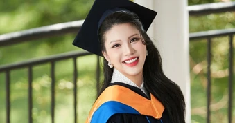 "Hoa hậu hàng không" nhận 2 bằng thạc sĩ ở tuổi 40