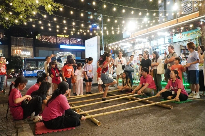 "Ngày hội sách và văn hóa đêm" lần 4 tại TP HCM "Ngày hội sách và văn hóa đêm" lần 4 tại TP HCM