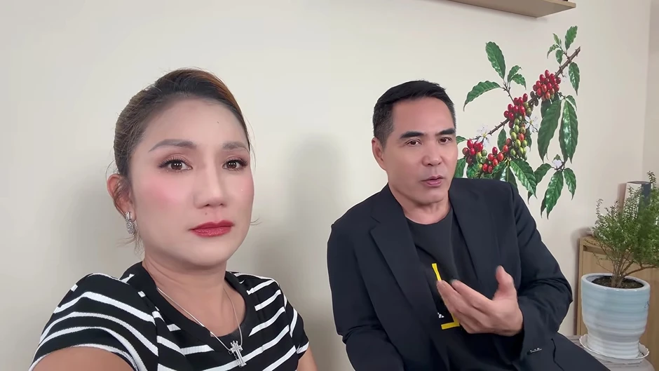 "Nghệ sĩ vào khách sạn ngủ là chuyện bình thường mà" "Nghệ sĩ vào khách sạn ngủ là chuyện bình thường mà"
