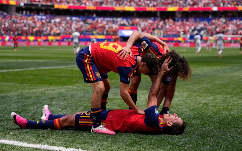 "Nhà vua châu Âu" Tây Ban Nha thị uy sức mạnh, giành vé đi tiếp tại FIFA World Cup 2026™ "Nhà vua châu Âu" Tây Ban Nha thị uy sức mạnh, giành vé đi tiếp tại FIFA World Cup 2026™