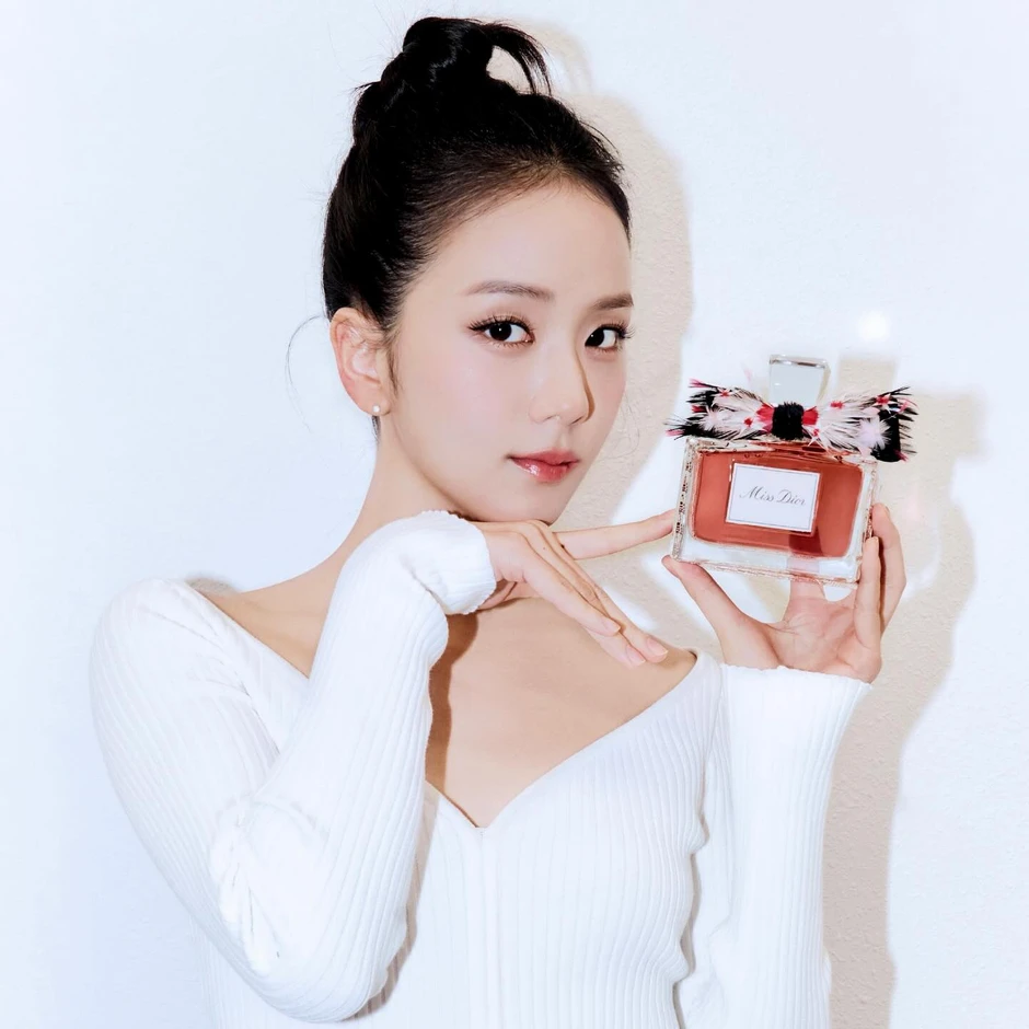 "Phú bà" Jisoo (BLACKPINK) tậu nhà 132 tỷ đồng ở Mỹ? "Phú bà" Jisoo (BLACKPINK) tậu nhà 132 tỷ đồng ở Mỹ?