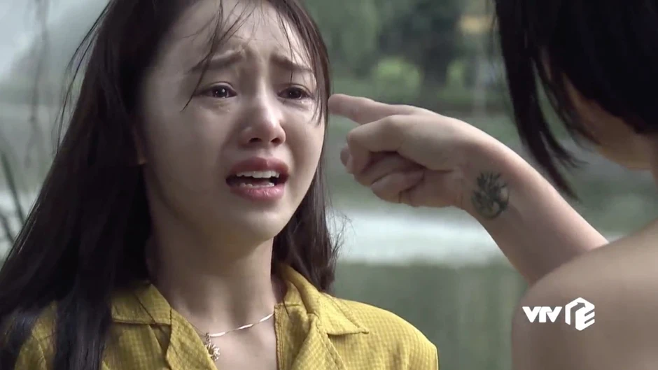 "Quỳnh Kool còn định đóng phim nữa không đấy?" "Quỳnh Kool còn định đóng phim nữa không đấy?"