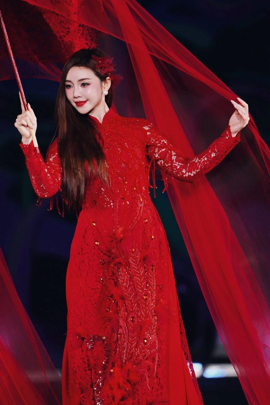 "Quỳnh Kool còn định đóng phim nữa không đấy?" "Quỳnh Kool còn định đóng phim nữa không đấy?"