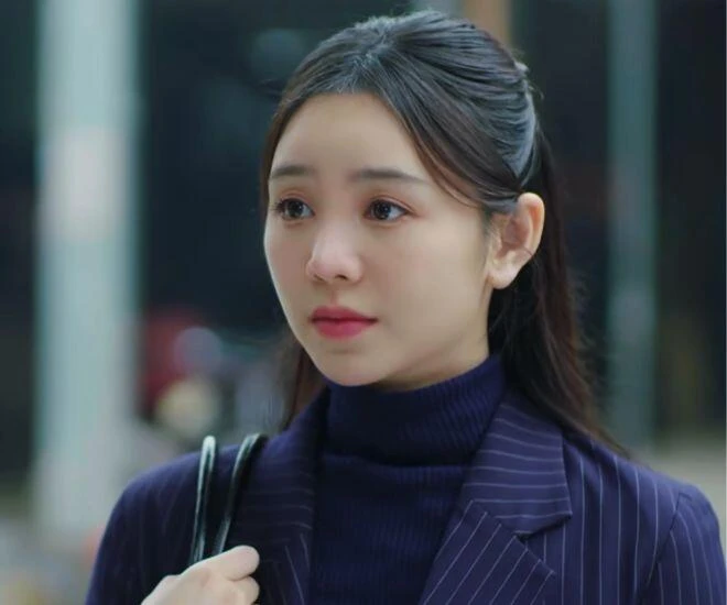 "Quỳnh Kool còn định đóng phim nữa không đấy?" "Quỳnh Kool còn định đóng phim nữa không đấy?"
