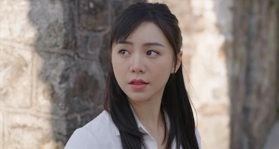 "Quỳnh Kool còn định đóng phim nữa không đấy?" "Quỳnh Kool còn định đóng phim nữa không đấy?"