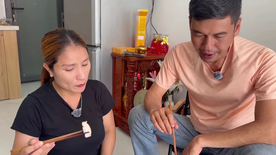 "Tôi nghèo, nhà nhỏ vậy thôi nhưng ăn bào ngư Úc, thịt bò Úc"
