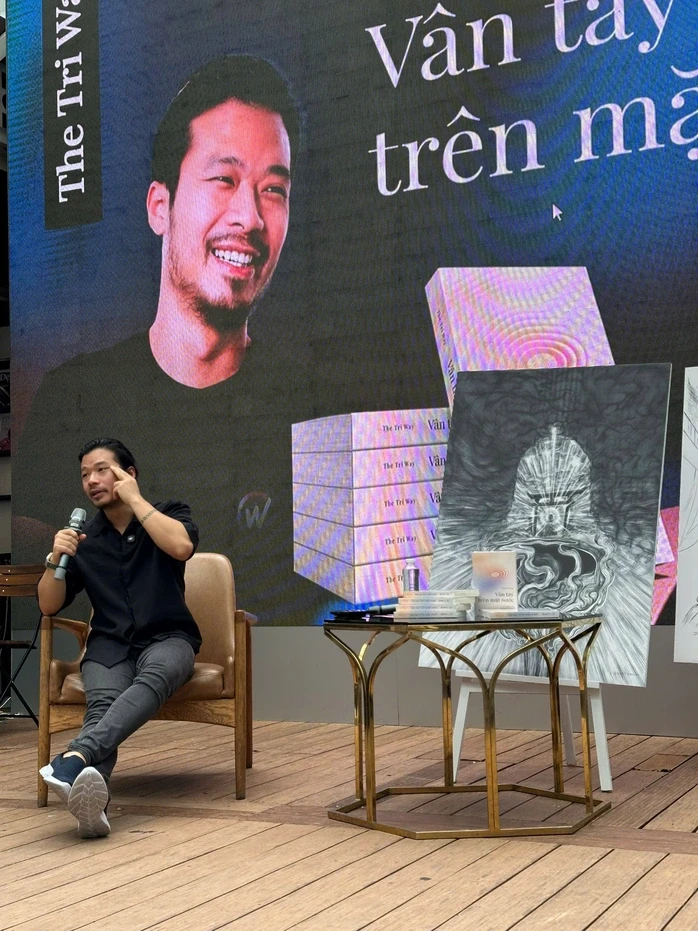 "Vân tay trên mặt nước": Hành trình đối thoại đầy nhân bản "Vân tay trên mặt nước": Hành trình đối thoại đầy nhân bản