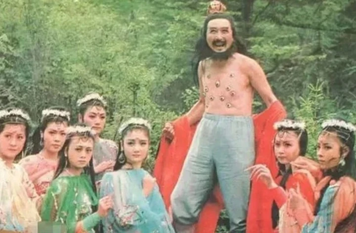 "Yêu quái trăm mắt" trong Tây du ký: Là phó chủ nhiệm đoàn phim, học vấn đáng nể